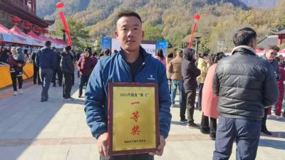 2025年，甘肃省陇南市康县天麻麻王评比及招商会在阳坝召开。三河坝镇斜坡村天麻种